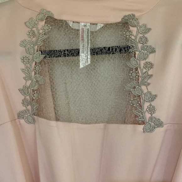 Flora Nikrooz Alesia Satin Kimono Robe in Blush - Picture 9 of 10